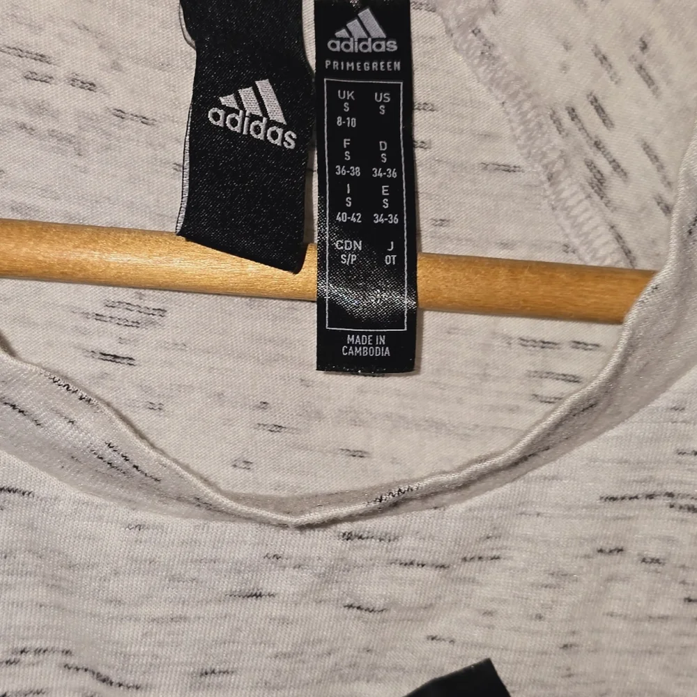 ADIDAS - Tank - Picture 2 of 2